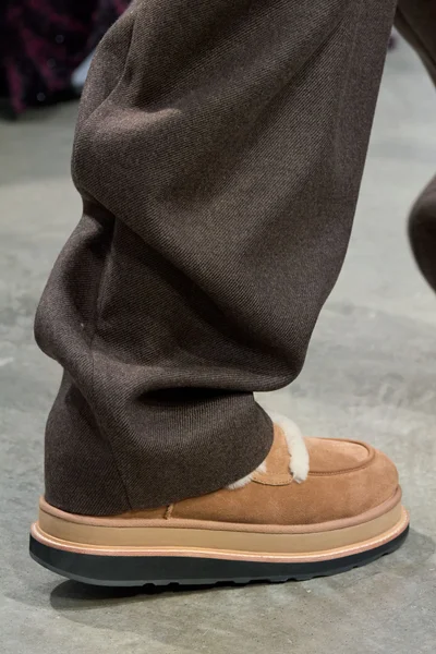 Look 25